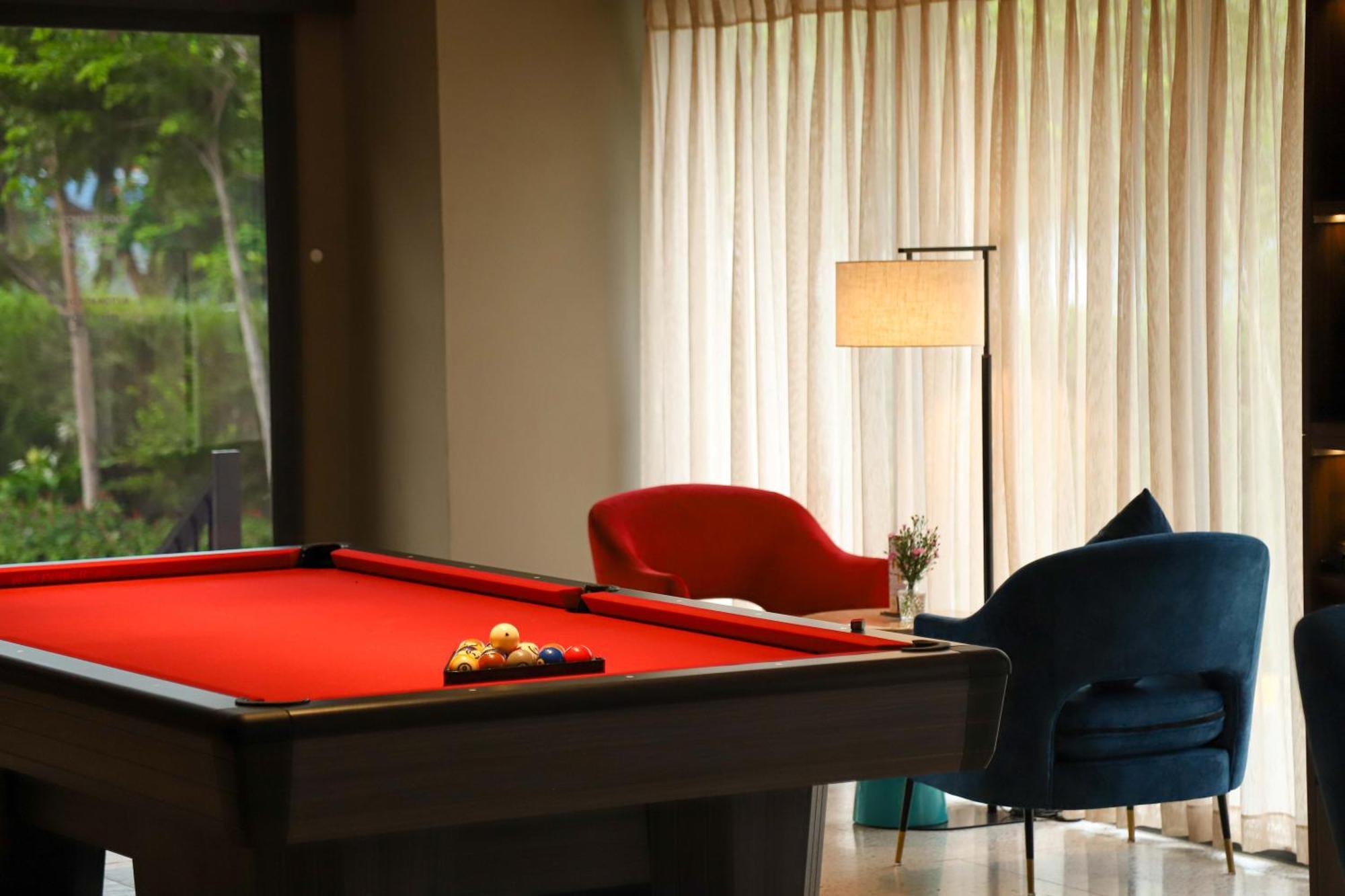 Vias Hotel Vung Tau - Transportation Included Zewnętrze zdjęcie A pool table