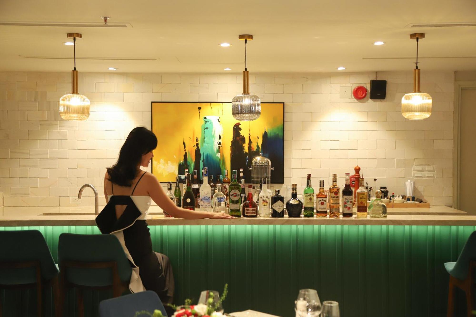 Vias Hotel Vung Tau - Transportation Included Zewnętrze zdjęcie The bar at the 1900 restaurant